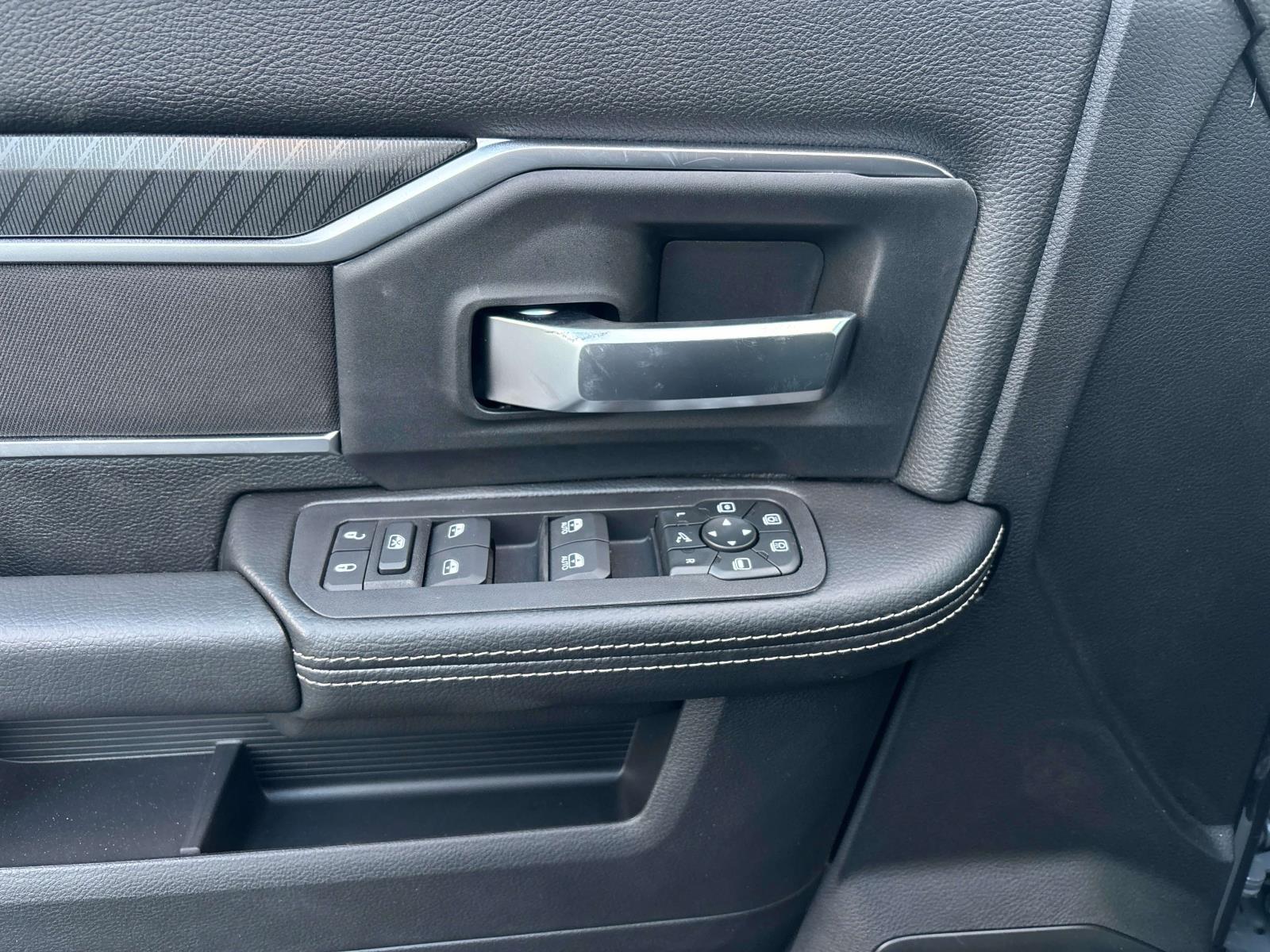 2026 RAM 2500 Big Horn - Photo 9