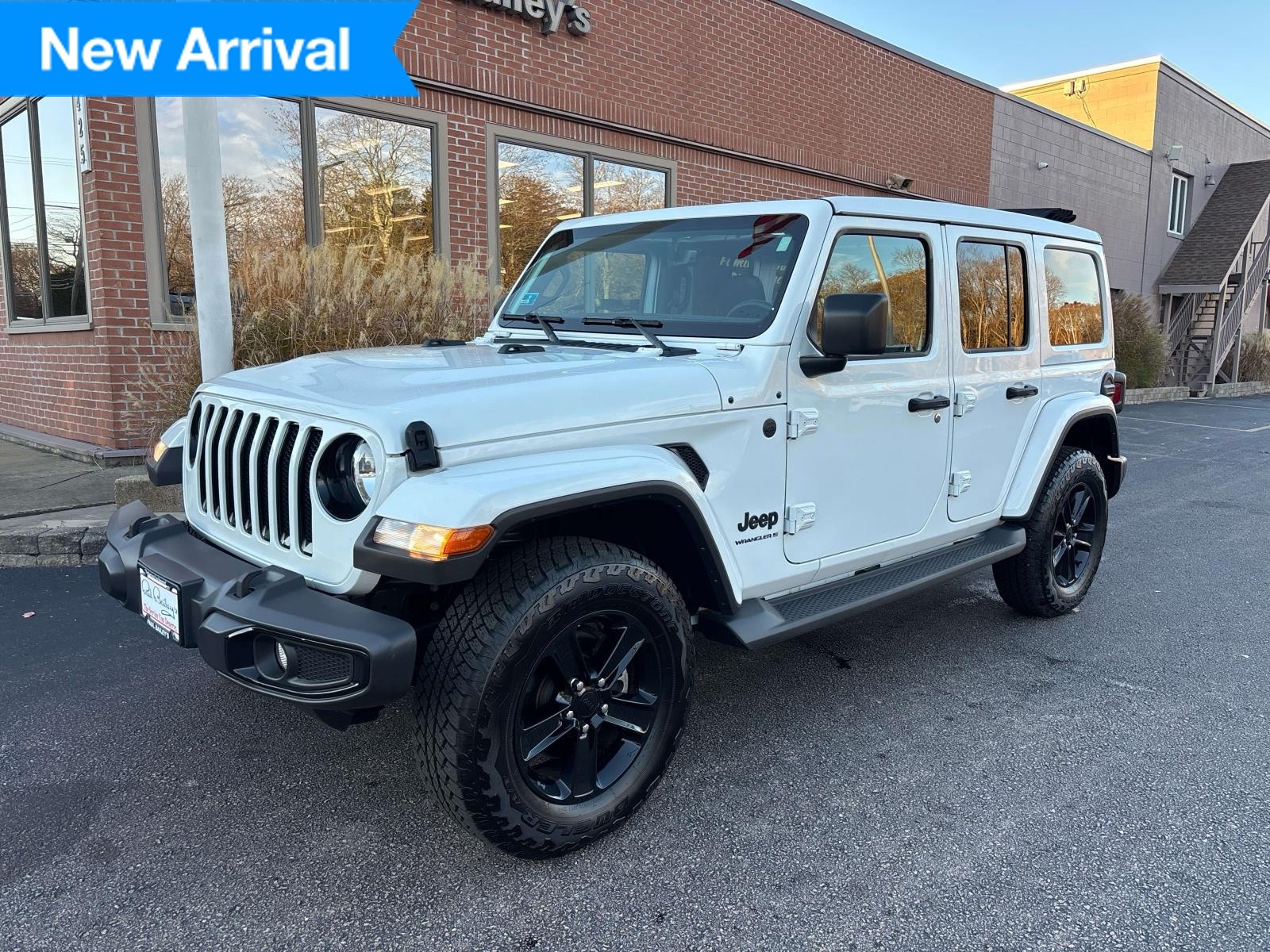 2023 Jeep Wrangler 4-Door Sahara Altitude's photo
