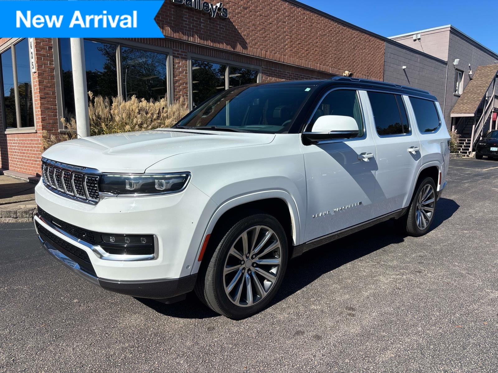 2022 Jeep Grand Wagoneer Series II's photo