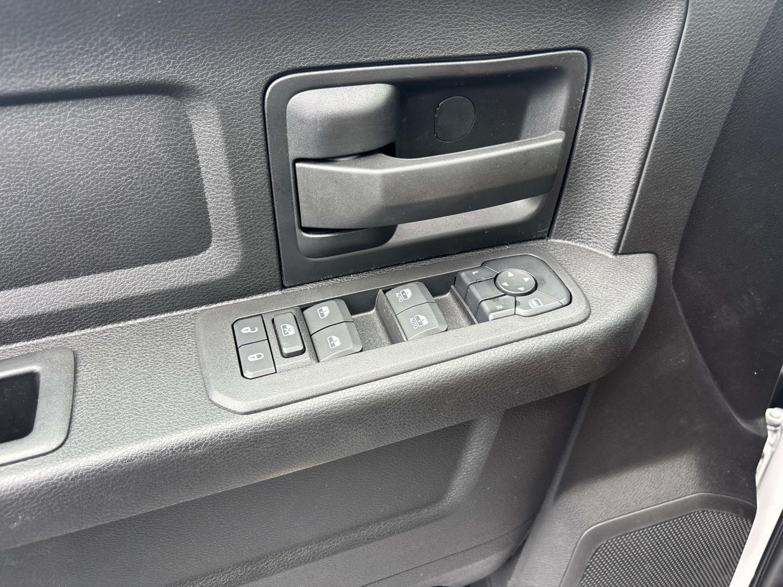 2025 RAM 2500 Tradesman - Photo 7