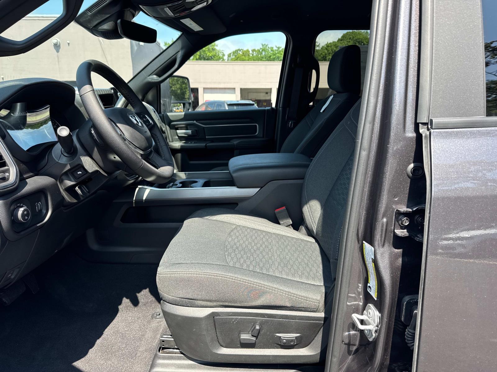 2025 RAM 2500 Big Horn - Photo 6