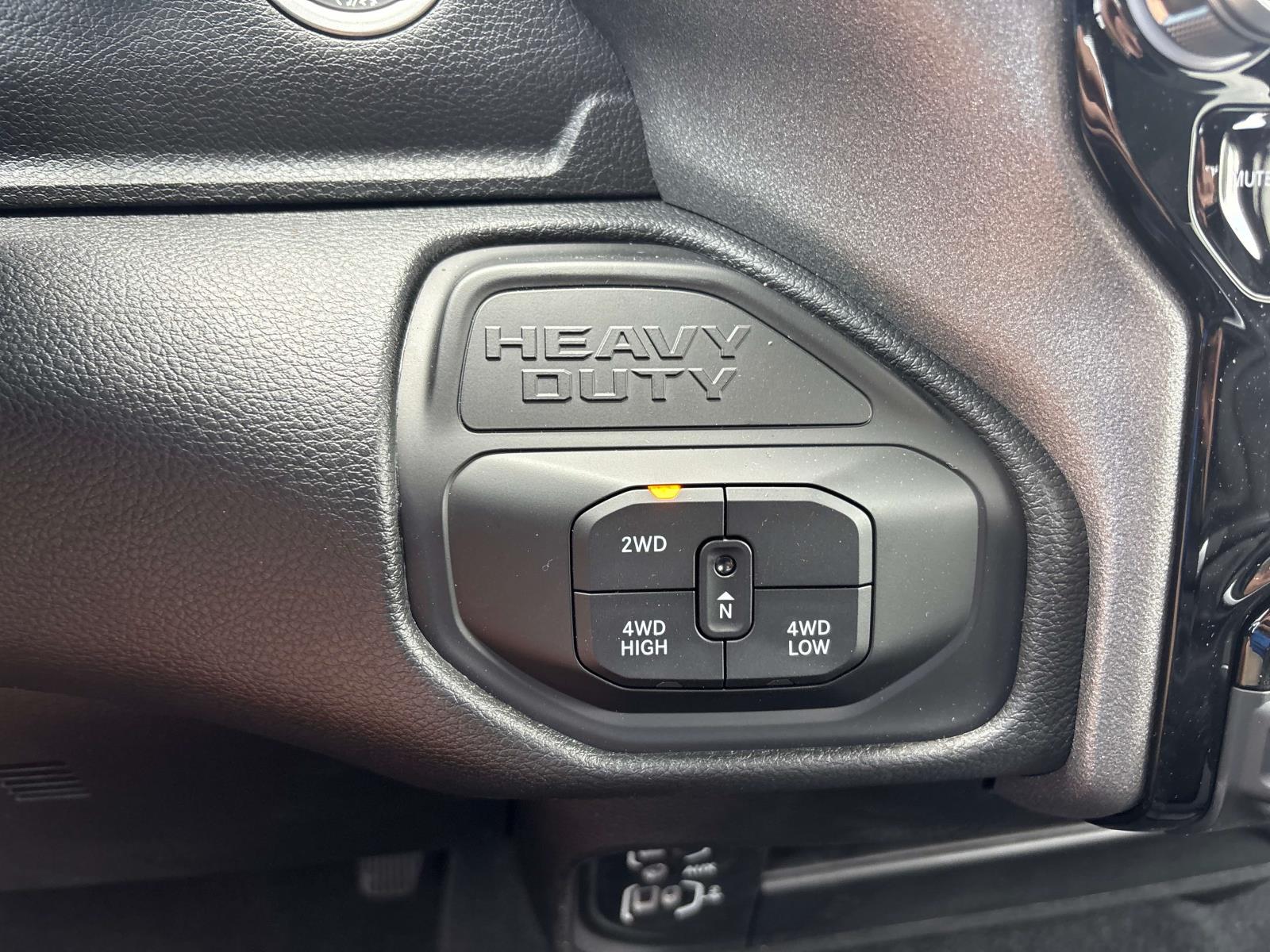 2025 RAM 2500 Tradesman - Photo 11