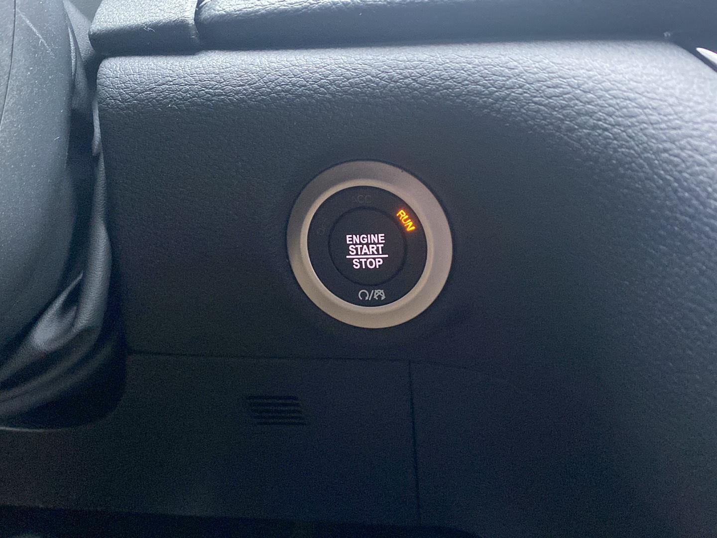 2026 Chrysler Pacifica Select - Photo 10