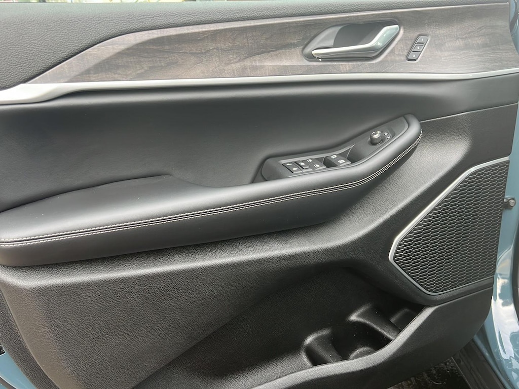 New 2026 Jeep Grand Cherokee Limited Sport Utility