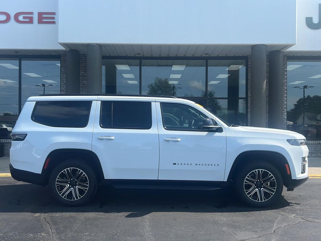 New 2026 Jeep Grand Wagoneer 4X4 Sport Utility