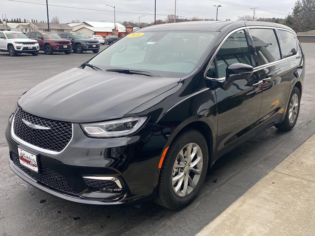 New 2026 Chrysler Pacifica Limited Passenger Van