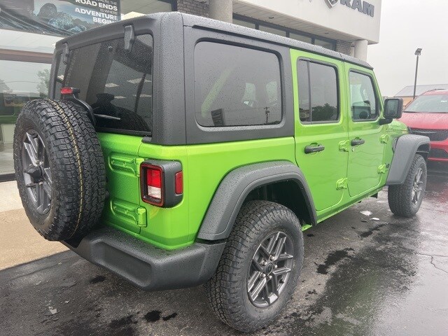 2025 Jeep Wrangler Sport S photo 3