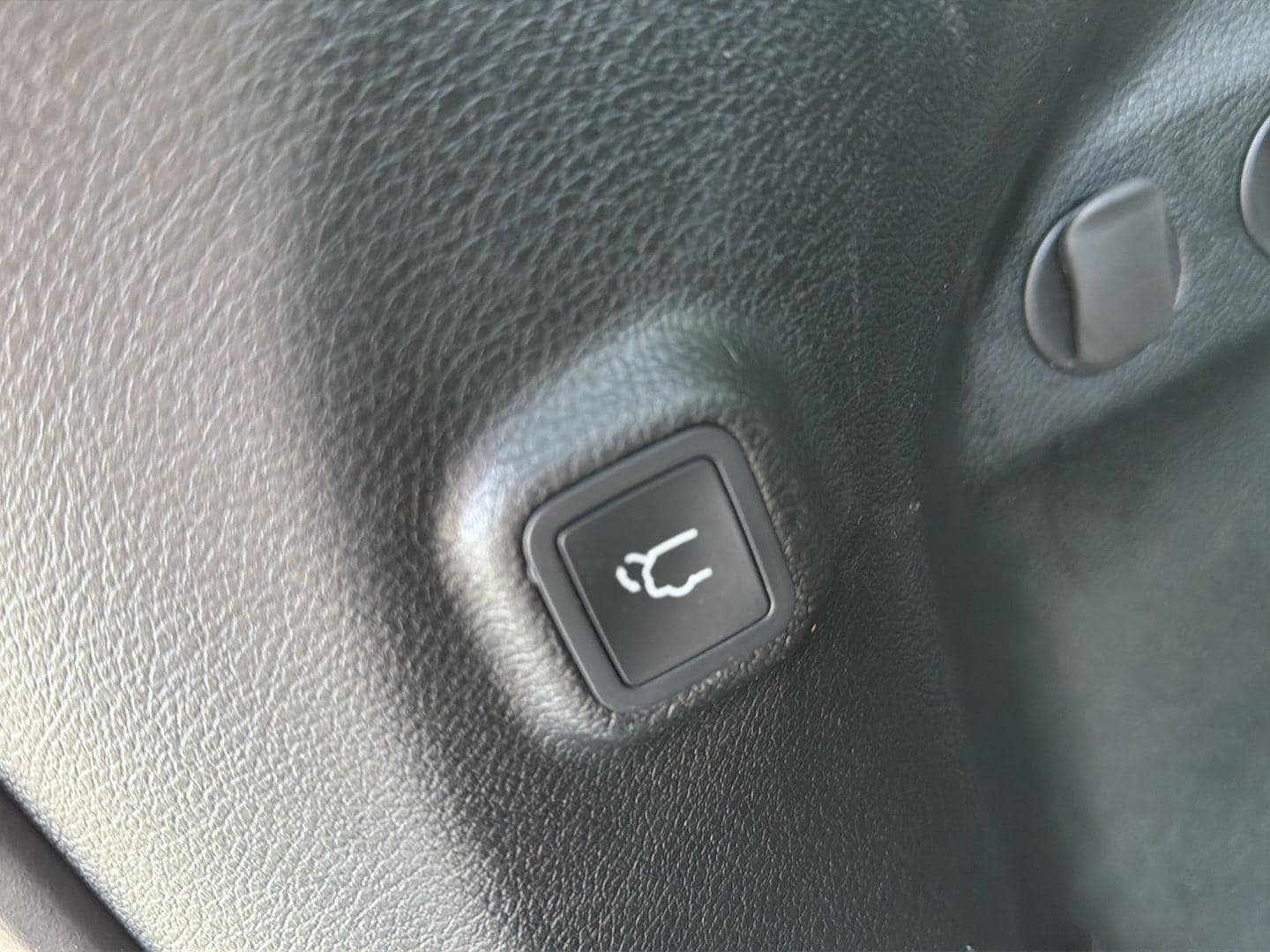 2022 Jeep Cherokee Limited - Photo 23