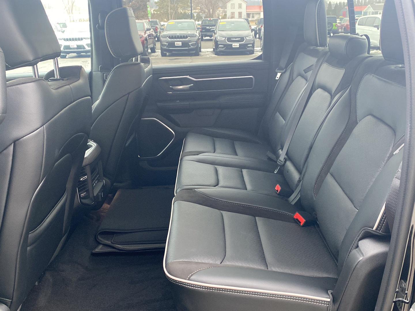 2026 RAM 1500 Laramie - Photo 17