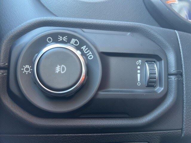 2025 Jeep Wrangler 4-Door Sahara - Photo 12