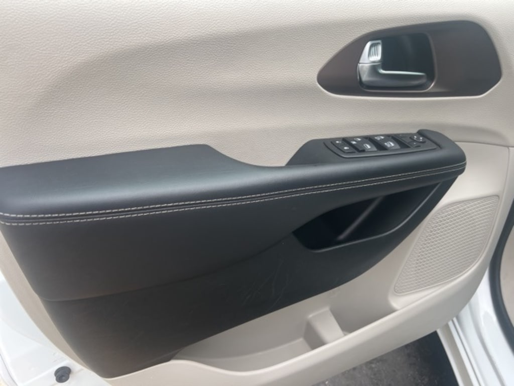 Used 2023 Chrysler Voyager LX Van