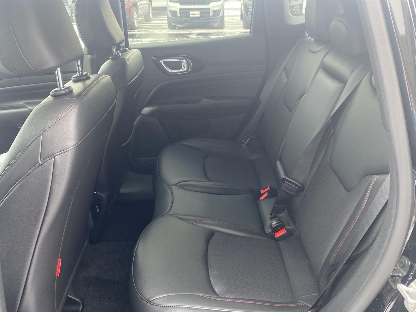 2026 Jeep Compass Trailhawk - Photo 16