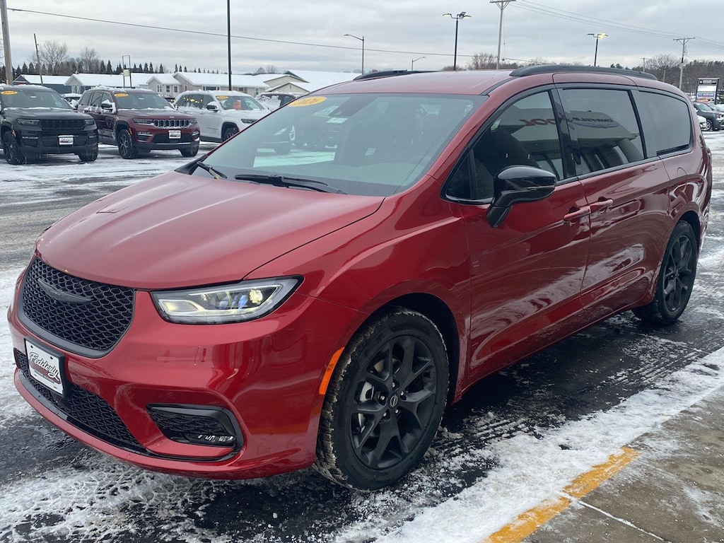 New 2026 Chrysler Pacifica Select Passenger Van