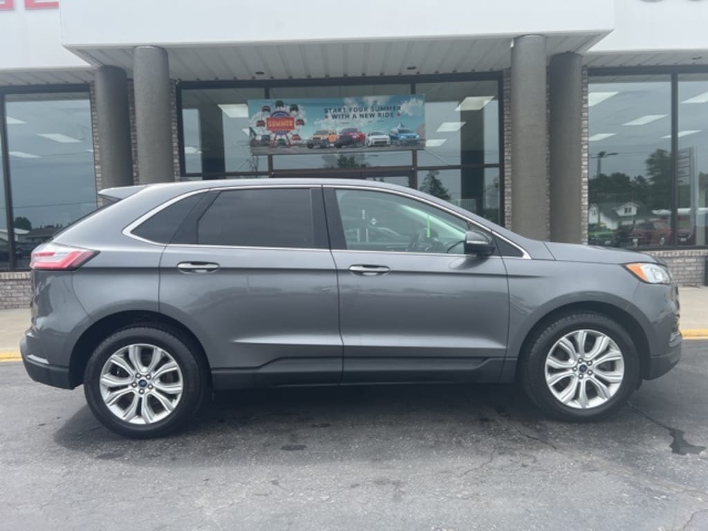 Used 2022 Ford Edge Titanium SUV