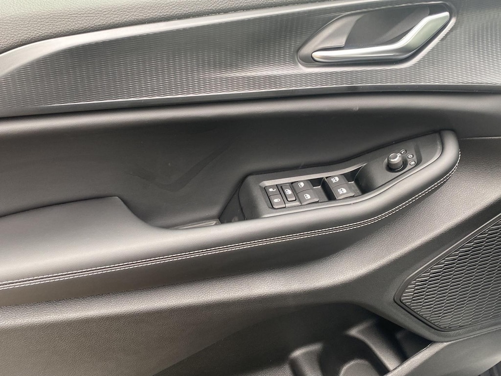 New 2025 Jeep Grand Cherokee Laredo X Sport Utility