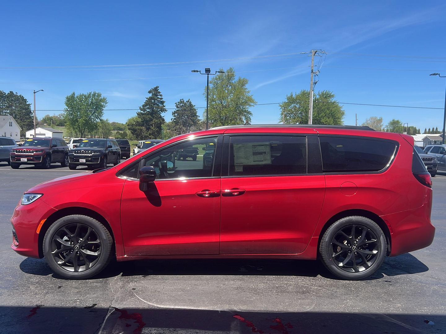 2026 Chrysler Pacifica Select - Photo 22