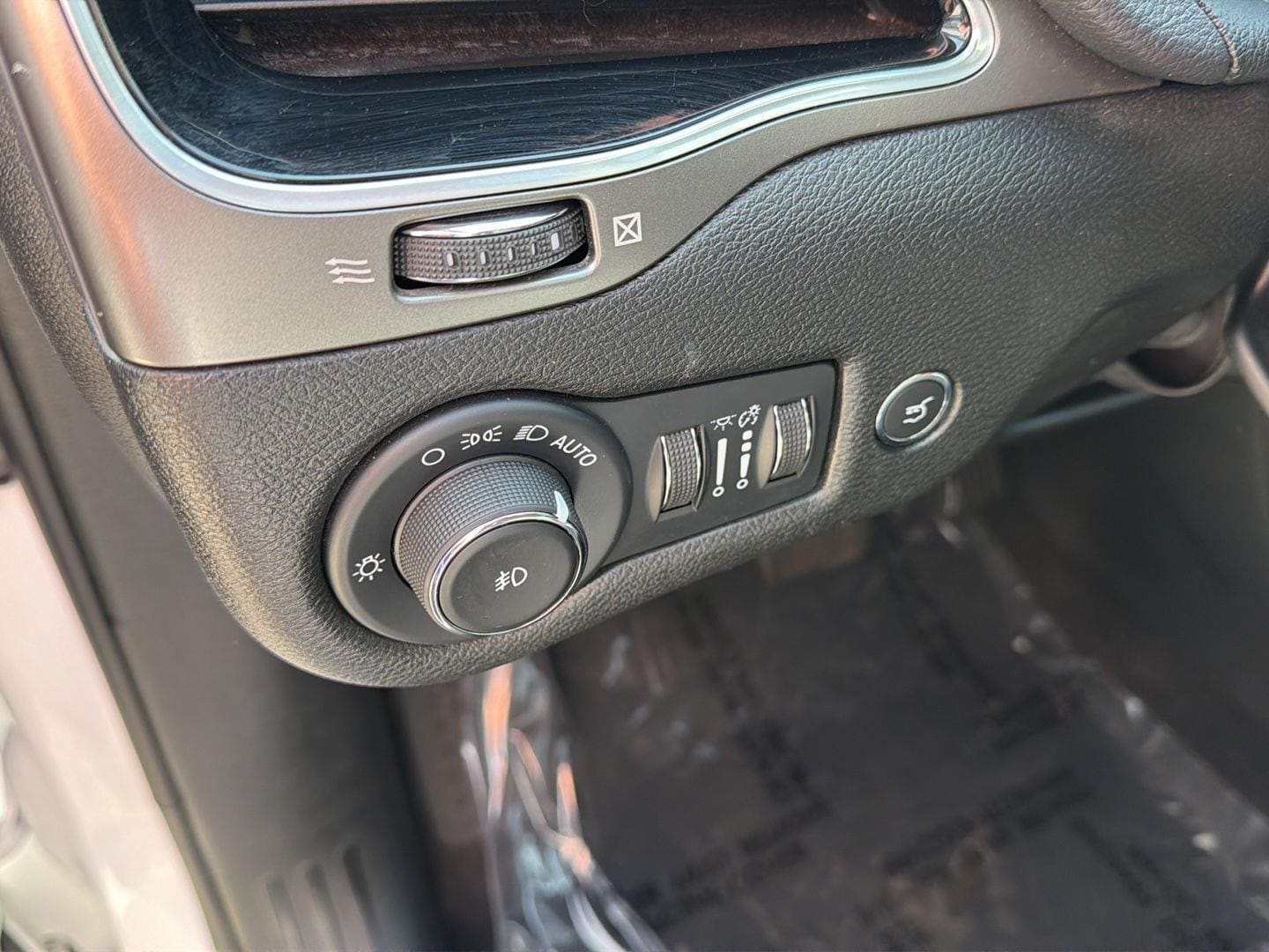 2022 Jeep Cherokee Limited - Photo 11