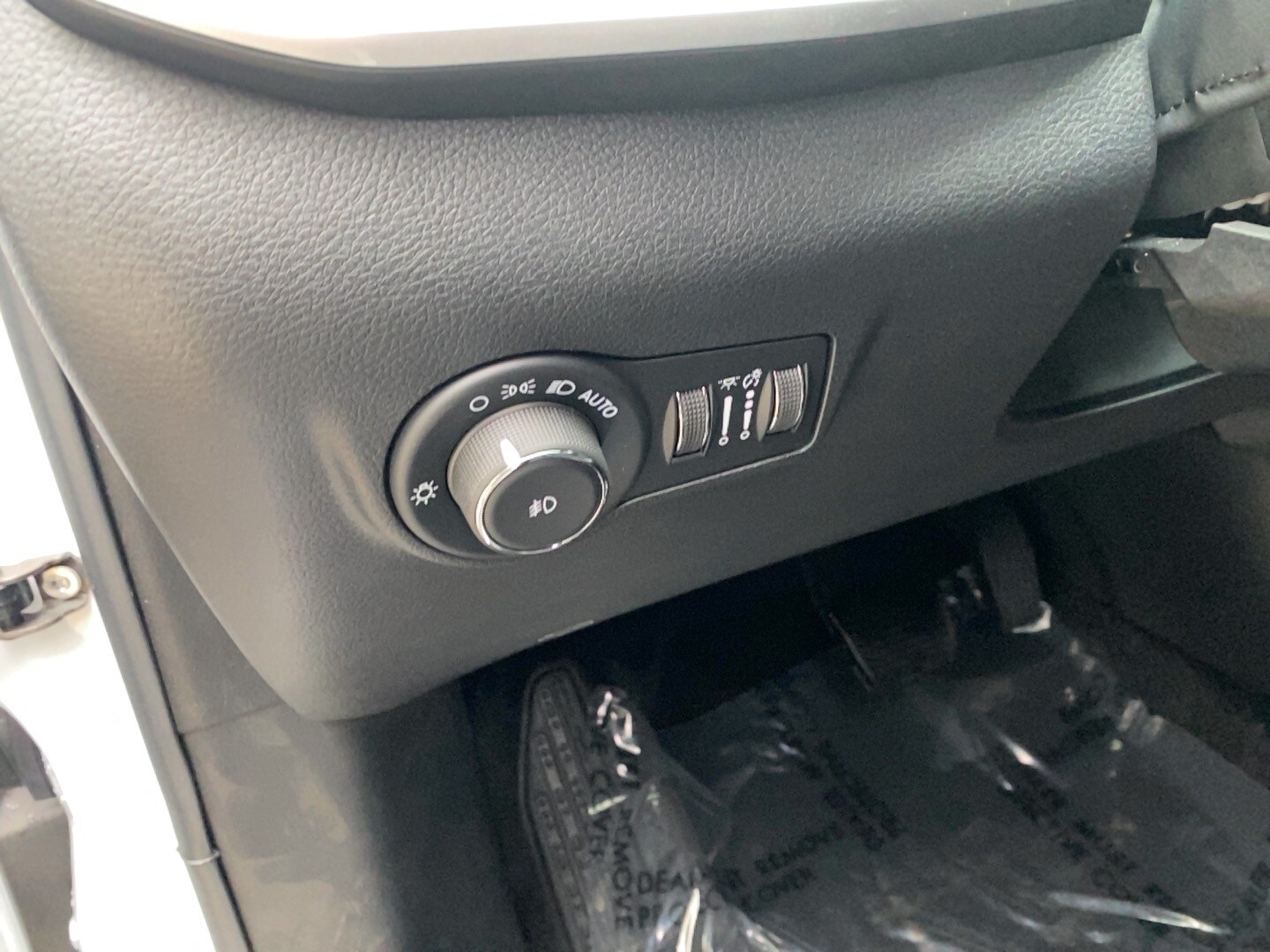 2025 Jeep Compass Latitude photo 3