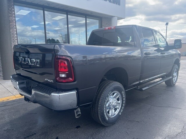 2025 Ram 2500 Tradesman photo 3