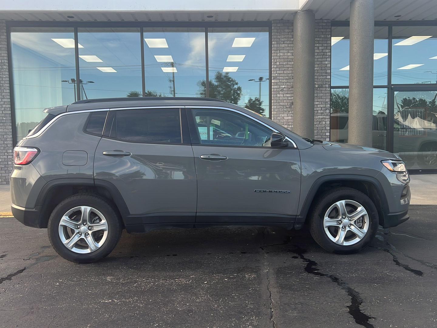 Used 2024 Jeep Compass Latitude with VIN 3C4NJDBN9RT606755 for sale in Reedsburg, WI