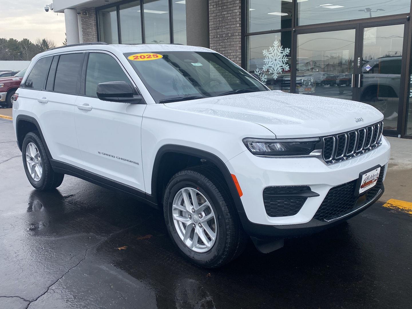 2025 Jeep Grand Cherokee Laredo's photo