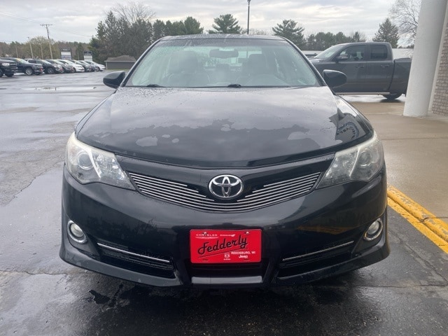 Used 2013 Toyota Camry SE with VIN 4T1BK1FK9DU533976 for sale in Reedsburg, WI