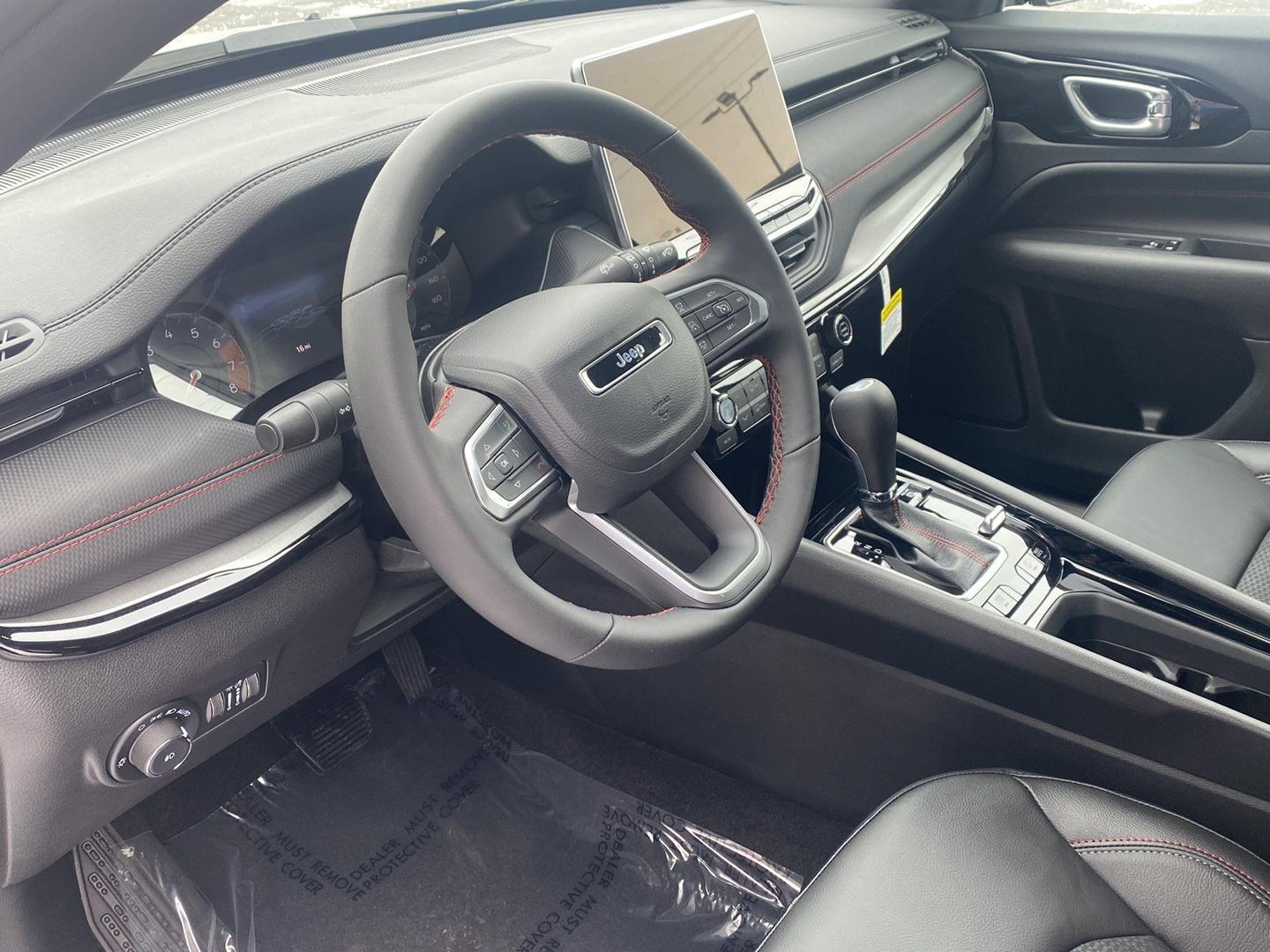 2026 Jeep Compass Trailhawk - Photo 6