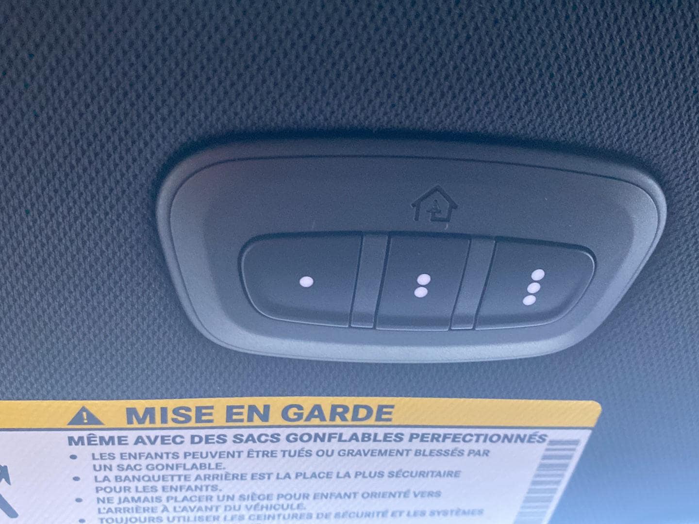 2026 Chrysler Pacifica Select - Photo 15
