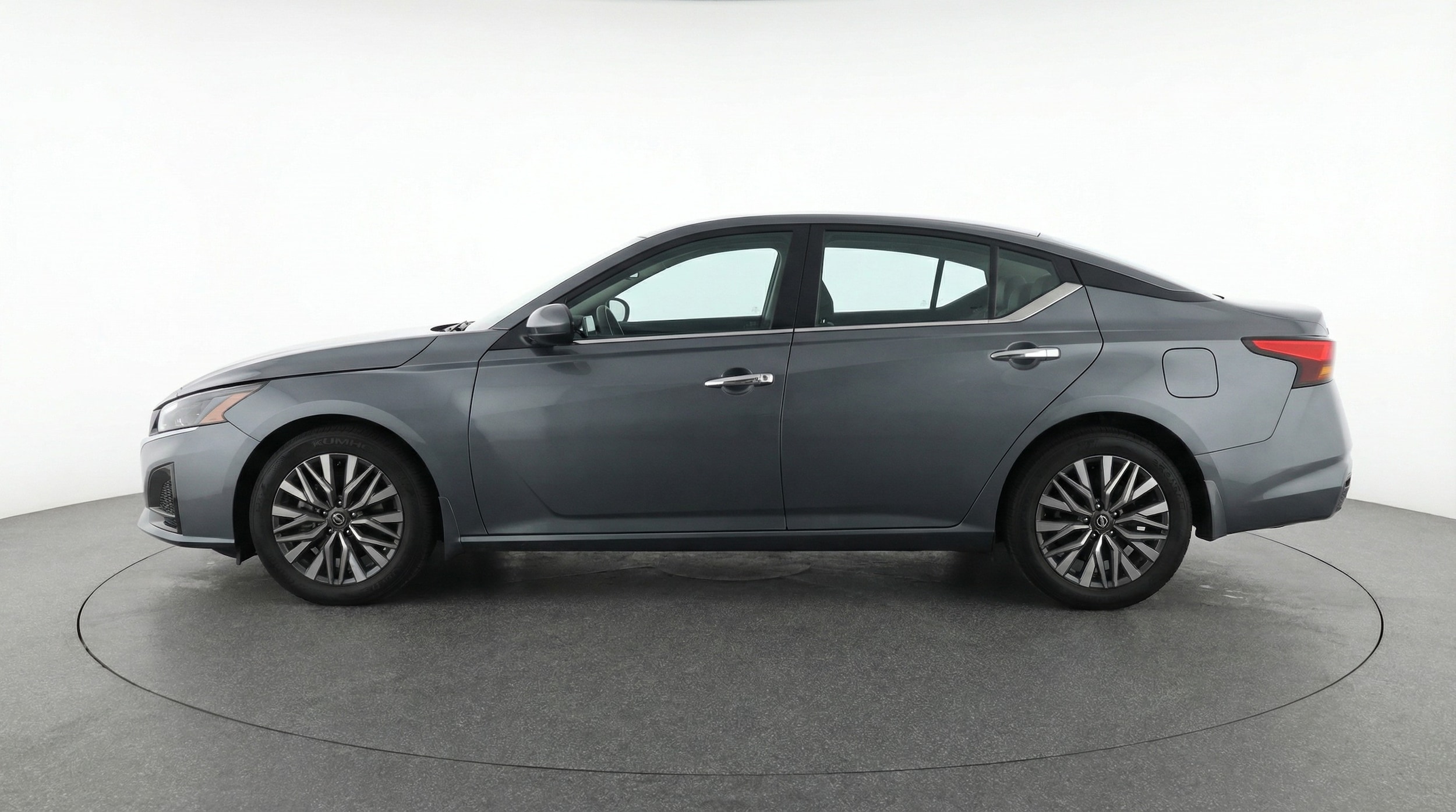 Thumbnail: 2025 Nissan Altima - 4