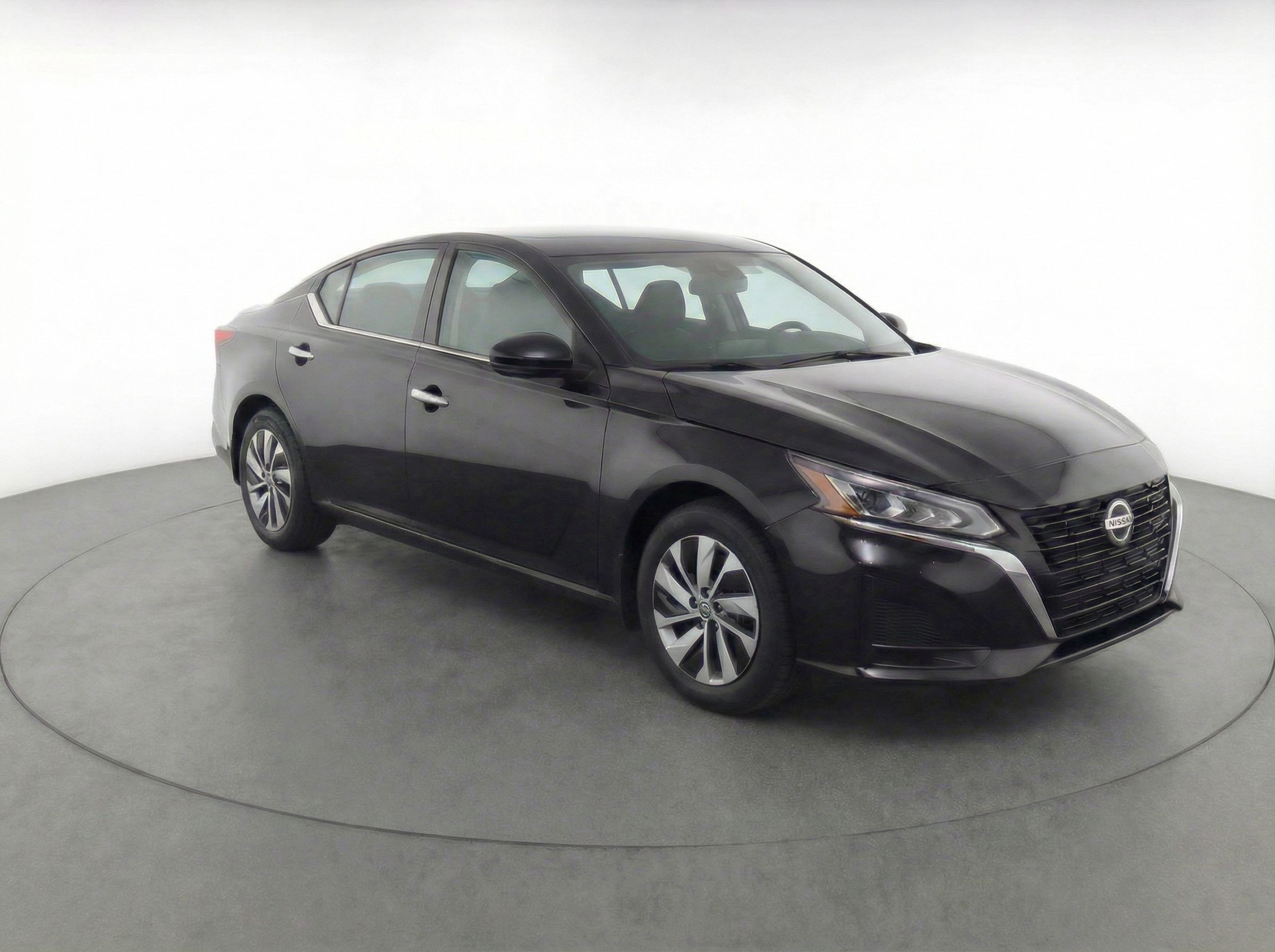 Thumbnail: 2023 Nissan Altima - 1