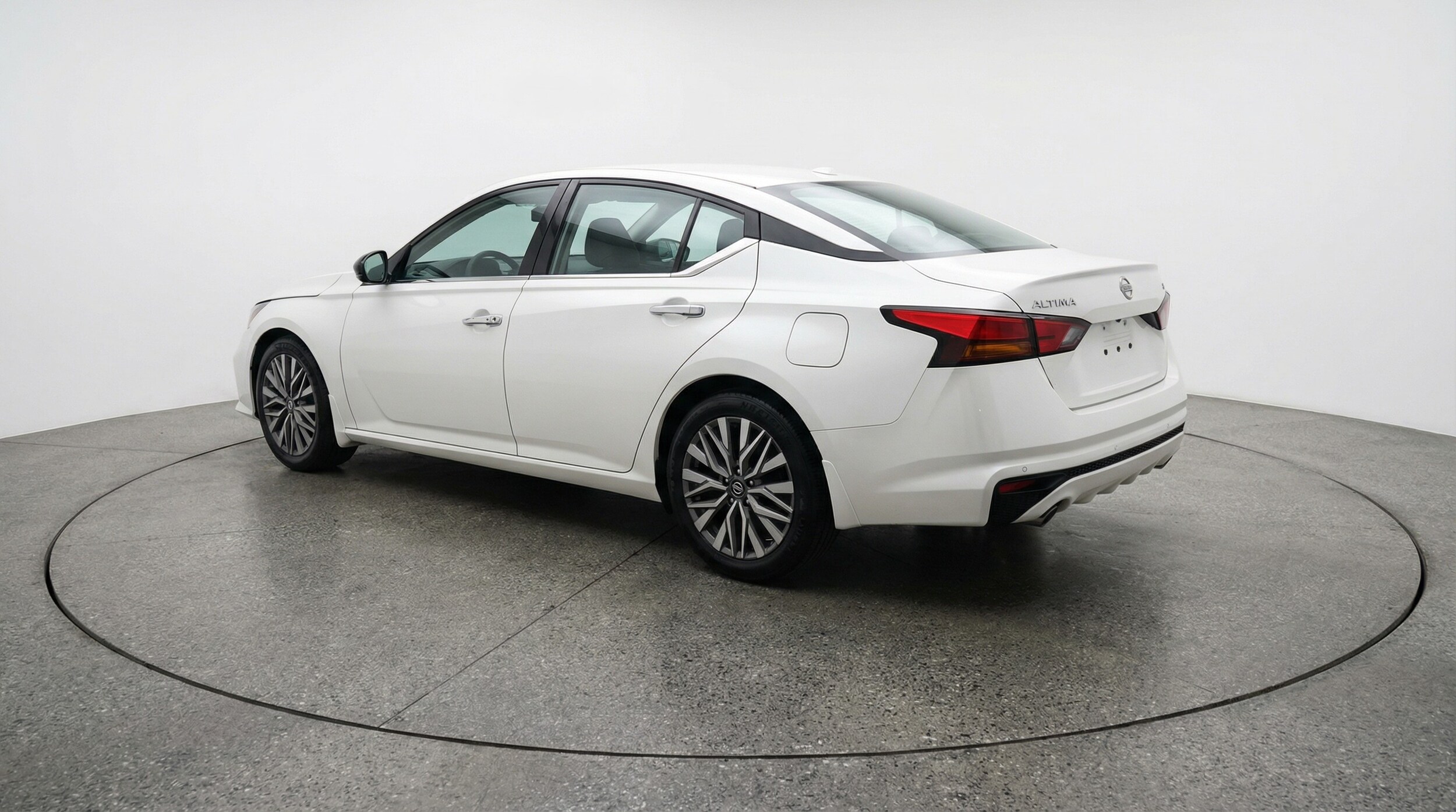 Thumbnail: 2025 Nissan Altima - 5