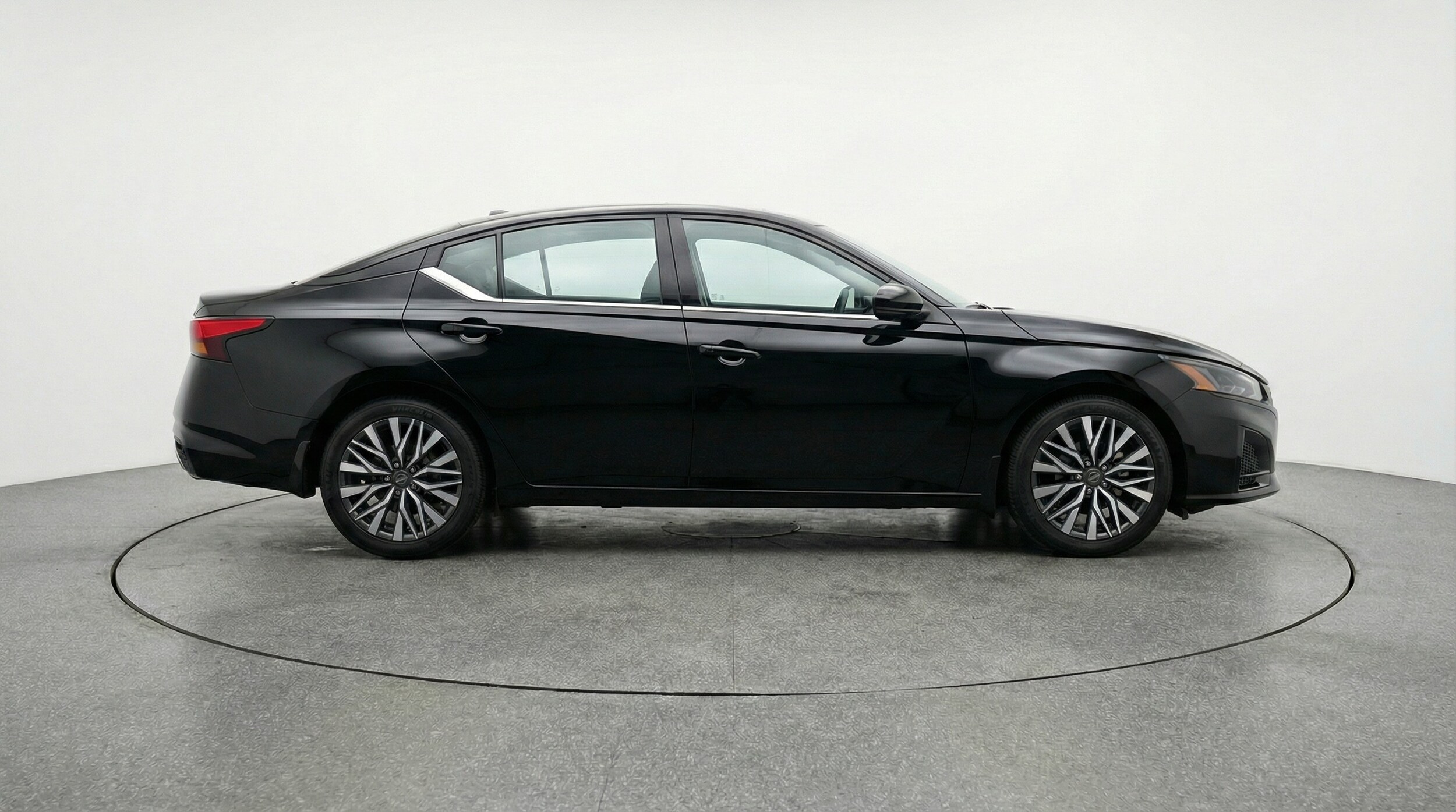 Thumbnail: 2025 Nissan Altima - 8