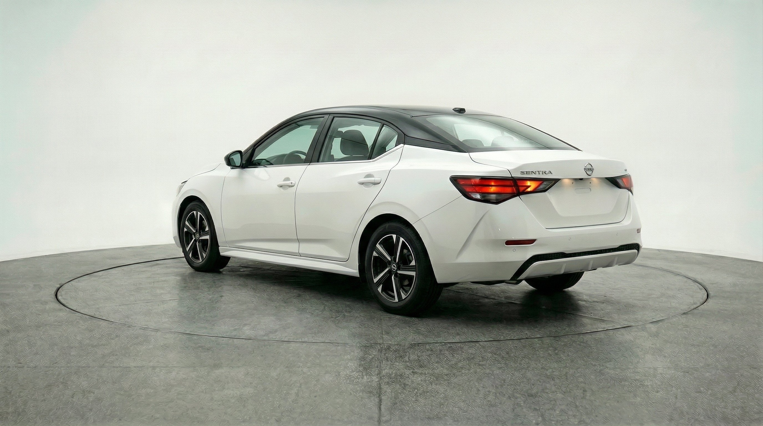 Thumbnail: 2025 Nissan Sentra - 5