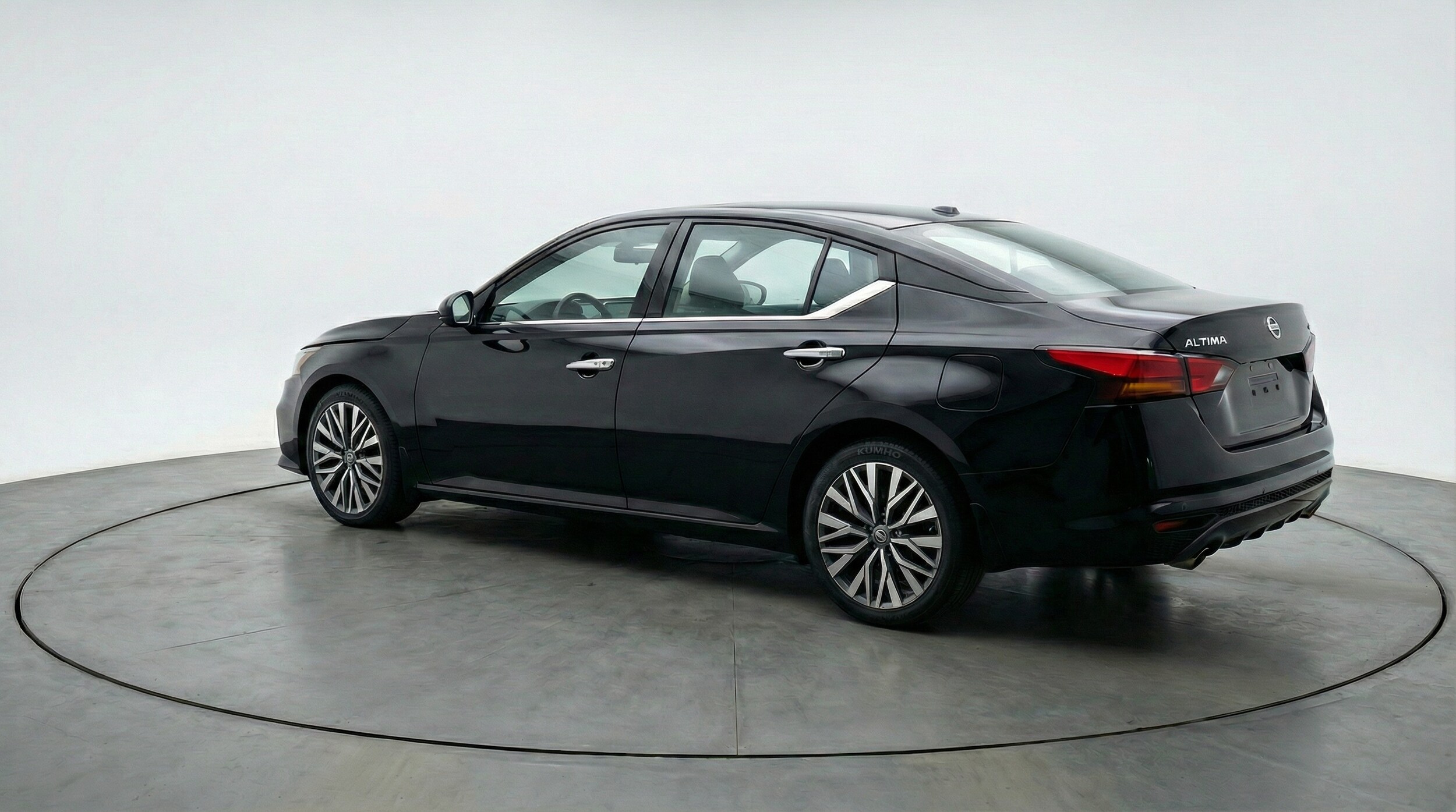 Thumbnail: 2025 Nissan Altima - 5