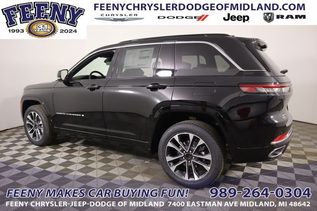 2025 Jeep Grand Cherokee Overland photo 2