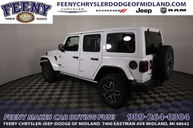 2025 Jeep Wrangler Sahara photo 4