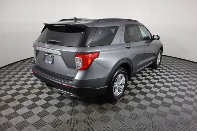 2023 Ford Explorer XLT photo 2
