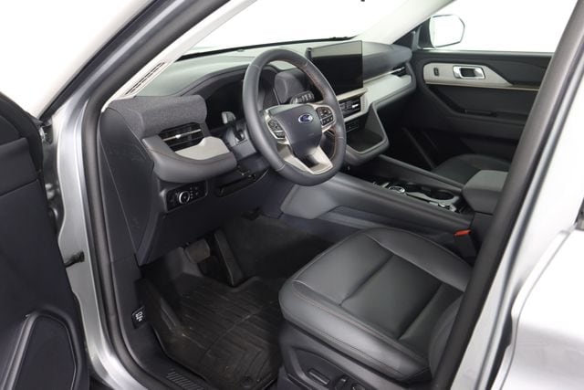 2025 Ford Explorer Active - Photo 29