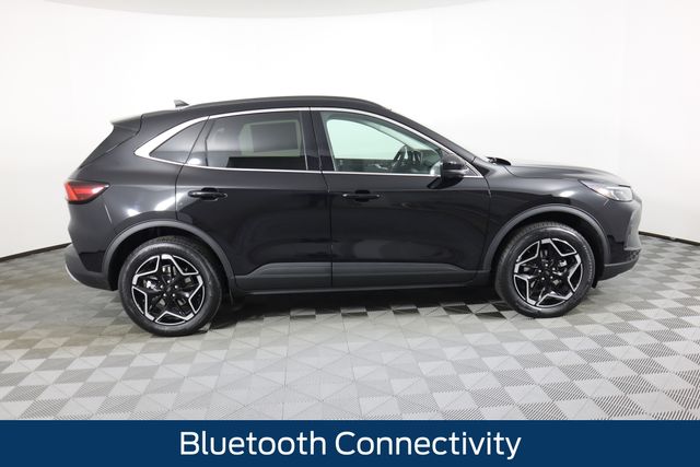 2026 Ford Escape Platinum photo 2