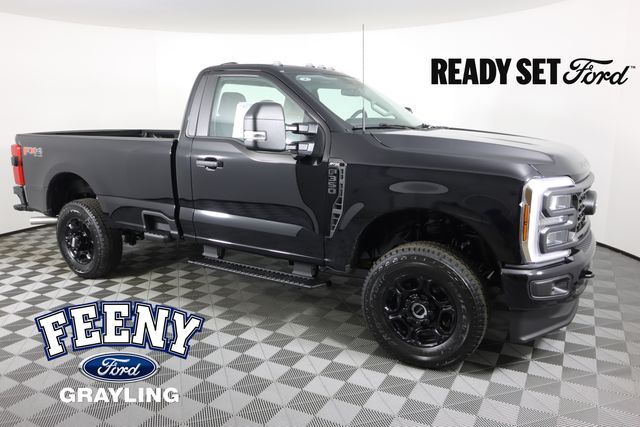 2026 Ford F-350 Super Duty XL's photo