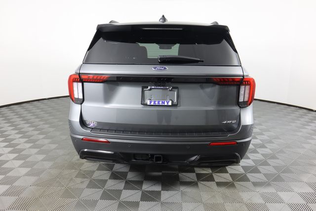 2025 Ford Explorer ST-Line photo 3