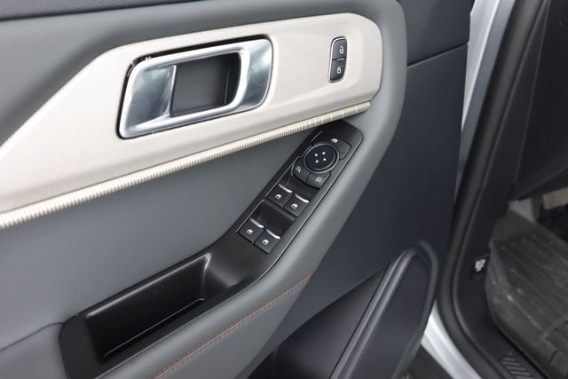 2025 Ford Explorer Active - Photo 30