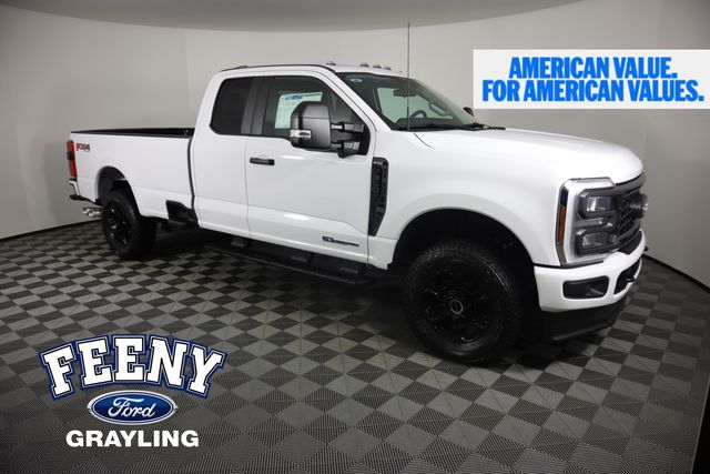 2026 Ford F-350 XL 4x4 SuperCab 8' Box SRW's photo