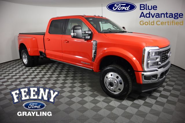 2026 Ford F-450 Lariat 4x4 Crew Cab 8' Box DRW's photo