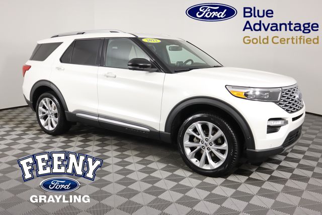 2022 Ford Explorer Platinum's photo