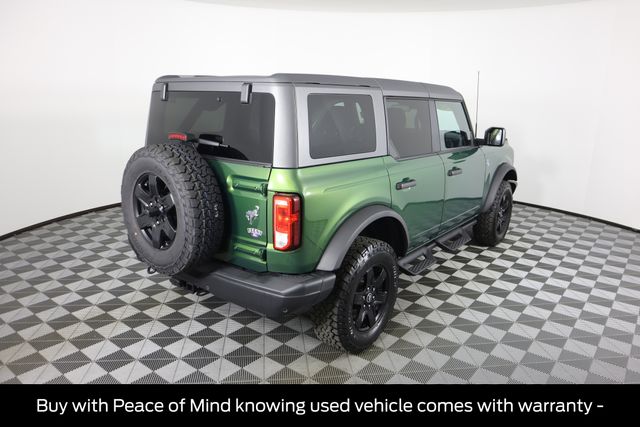 2024 Ford Bronco Black Diamond photo 3