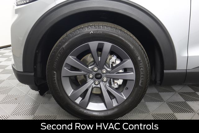 2025 Ford Explorer Active - Photo 19