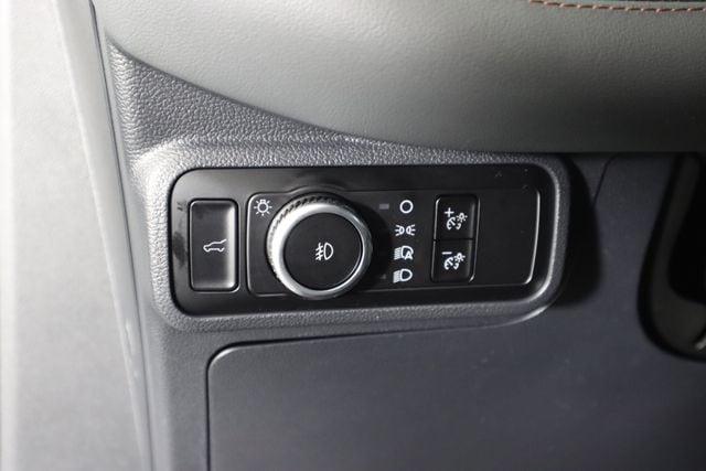 2025 Ford Explorer Active - Photo 36