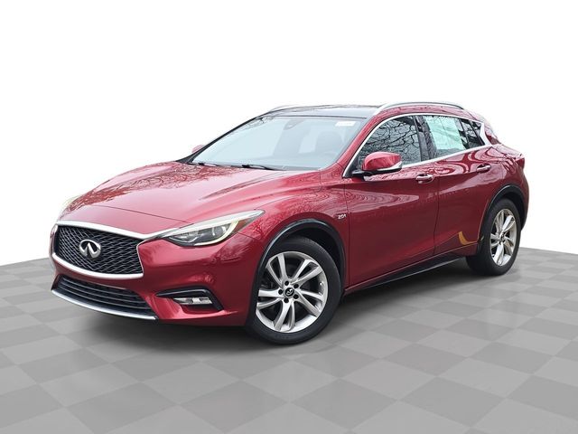 2017 INFINITI QX30 Premium's photo