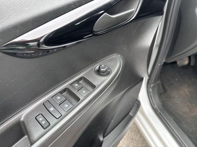 2022 Chevrolet Spark 1LT - Photo 26